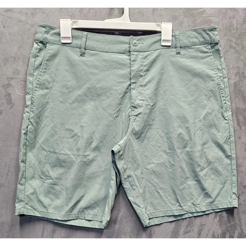 Marsh Wear Mens Size 38 Performance Fishing Shorts Sage Green Nylon Stretch